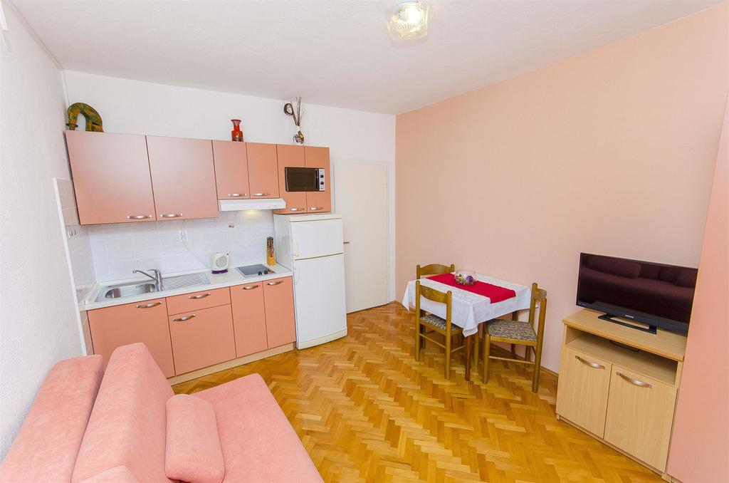 Apartments Kunac Podgora Exteriör bild